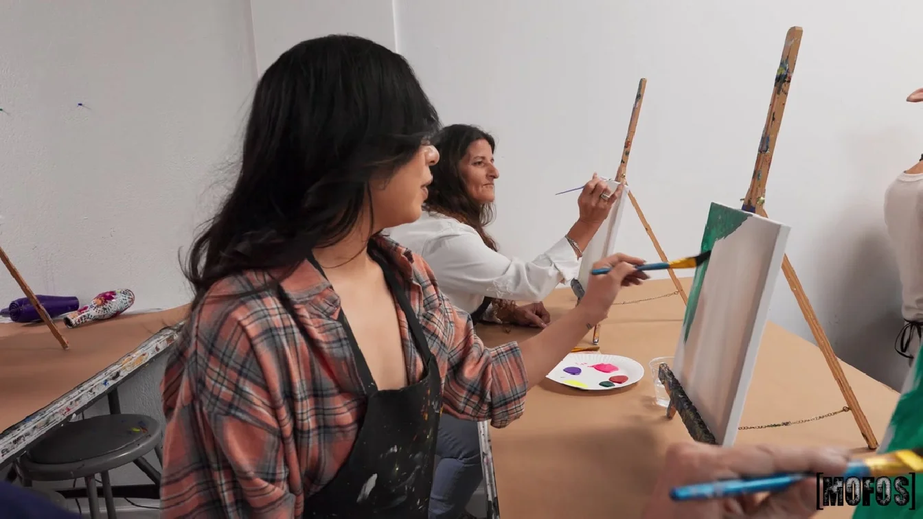 LetsPostIt Lao Latina Adult Art Class XXX